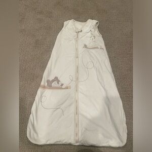 2.5 tog sleep sack 6-18m. Used.